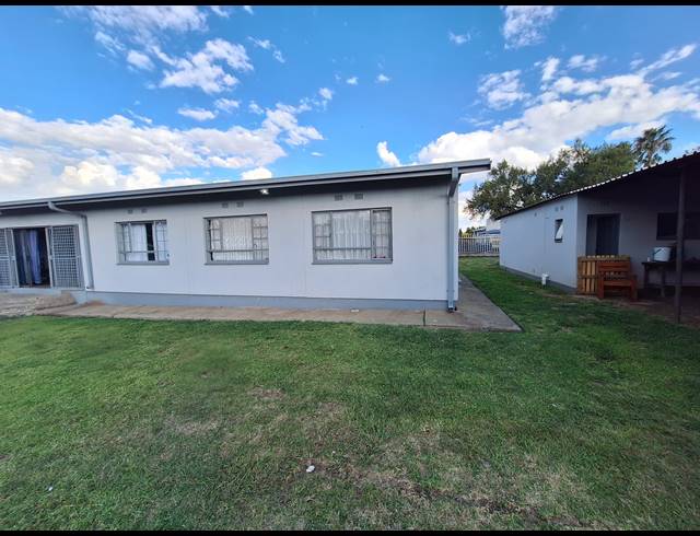 3 BEDROOM HOUSE FOR SALE IN VANDERBIJLPARK SE 1